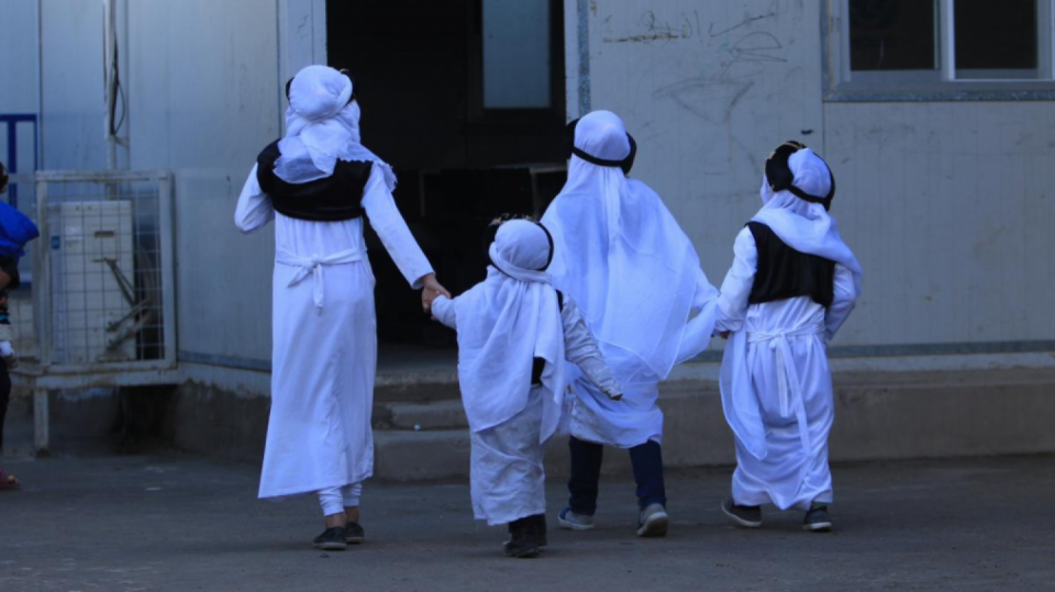Podaří se převychovat dětské bojovníky ISIS?